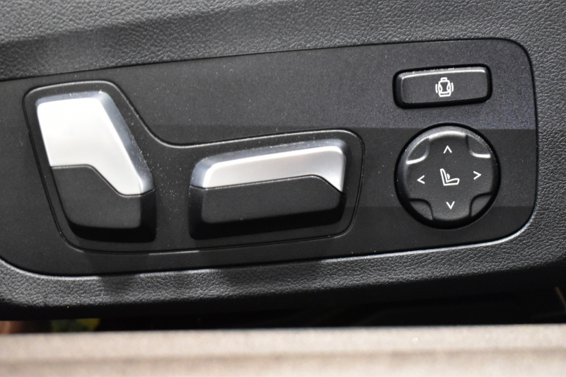 BMW 4シリーズ M440i xDriveｸｰﾍﾟ ｻﾝﾙｰﾌ ｲﾉﾍﾞｰｼｮﾝ&ｺﾝﾌｫｰﾄP ﾋｰﾀｰ付赤革 ﾚｰｻﾞｰLEDﾍｯﾄﾞﾗｲﾄ ACC HUD Mｽﾎﾟｰﾂﾃﾞﾌ&ﾌﾞﾚｰｷ 可変Mｻｽ ﾗｲﾌﾞｺｯｸﾋﾟｯﾄ全周囲ｶﾒﾗ Pｱｼｽﾄ LCW Apple Car Play ﾌﾙｾｸﾞ harman/kardon 19AW 2年保証