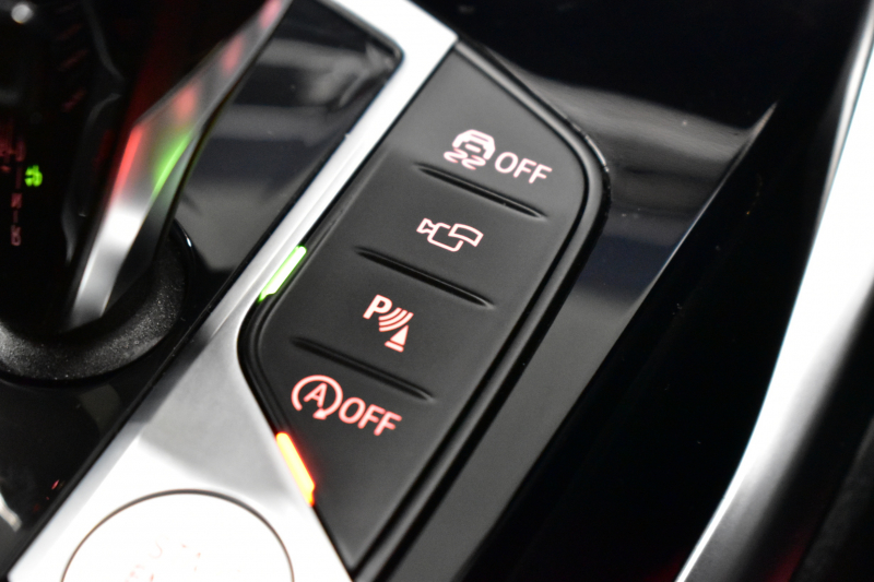 BMW 4シリーズ M440i xDriveｸｰﾍﾟ ｻﾝﾙｰﾌ ｲﾉﾍﾞｰｼｮﾝ&ｺﾝﾌｫｰﾄP ﾋｰﾀｰ付赤革 ﾚｰｻﾞｰLEDﾍｯﾄﾞﾗｲﾄ ACC HUD Mｽﾎﾟｰﾂﾃﾞﾌ&ﾌﾞﾚｰｷ 可変Mｻｽ ﾗｲﾌﾞｺｯｸﾋﾟｯﾄ全周囲ｶﾒﾗ Pｱｼｽﾄ LCW Apple Car Play ﾌﾙｾｸﾞ harman/kardon 19AW 2年保証