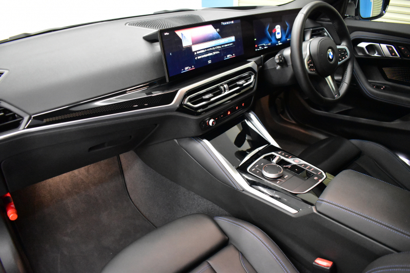 BMW 2シリーズ M240iXﾄﾞﾗｲﾌﾞ ｸｰﾍﾟ 新車保証R7年10月迄  ｶｰﾌﾞﾄﾞﾃﾞｨｽﾌﾟﾚｲ 1ｵｰﾅｰ ﾊｲﾗｲﾝP 4WD ﾋｰﾀｰ付黒革 Mｽﾎﾟｰﾂﾌﾞﾚｰｷ&ﾃﾞﾌ ACC HUD BMWﾗｲﾌﾞｺｯｸﾋﾟｯﾄ ﾅﾋﾞ全周囲ｶﾒﾗ ｱｯﾌﾟﾙｶｰﾌﾟﾚｲ LEDﾍｯﾄﾞﾗｲﾄ 19AW 2年保証
