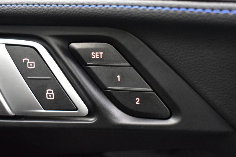 BMW 2シリーズ M240iXﾄﾞﾗｲﾌﾞ ｸｰﾍﾟ 新車保証R7年10月迄  ｶｰﾌﾞﾄﾞﾃﾞｨｽﾌﾟﾚｲ 1ｵｰﾅｰ ﾊｲﾗｲﾝP 4WD ﾋｰﾀｰ付黒革 Mｽﾎﾟｰﾂﾌﾞﾚｰｷ&ﾃﾞﾌ ACC HUD BMWﾗｲﾌﾞｺｯｸﾋﾟｯﾄ ﾅﾋﾞ全周囲ｶﾒﾗ ｱｯﾌﾟﾙｶｰﾌﾟﾚｲ LEDﾍｯﾄﾞﾗｲﾄ 19AW 2年保証