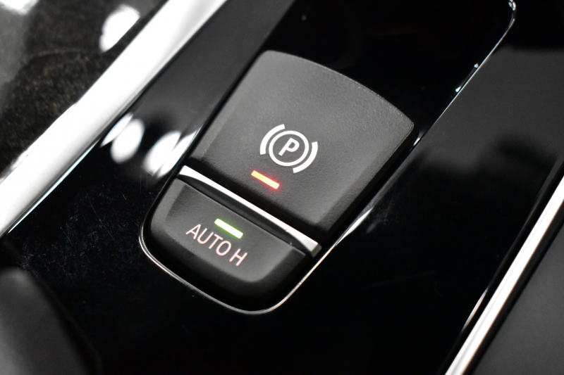 BMW 5シリーズ 523iﾂｰﾘﾝｸﾞ Mｽﾎﾟｰﾂ ｲﾉﾍﾞｰｼｮﾝ&ﾊｲﾗｲﾝP 液晶ﾒｰﾀｰ LEDﾍｯﾄﾞﾗｲﾄ 全席ﾋｰﾀｰ付黒革 追従ACC HUD ｼﾞｪｽﾁｬｰｺﾝﾄﾛｰﾙ対応ﾀｯﾁﾊﾟﾈﾙHDDﾅﾋﾞ 全周囲ｶﾒﾗ3Dﾋﾞｭｰ Pｱｼｽﾄ ﾜｲﾔﾚｽ充電 車線変更&逸脱&歩行者警告 19AW ﾃﾞｨｽﾌﾟﾚｲｷｰ 2年保証