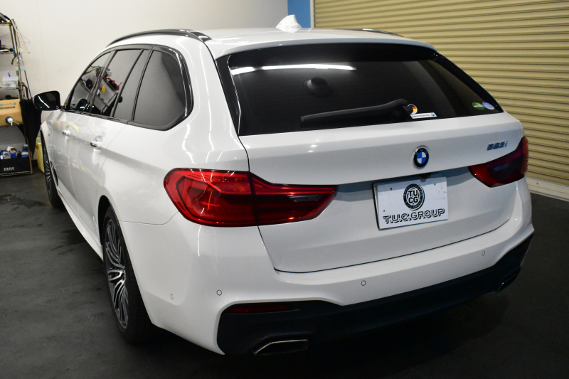 BMW 5シリーズ 523iﾂｰﾘﾝｸﾞ Mｽﾎﾟｰﾂ ｲﾉﾍﾞｰｼｮﾝ&ﾊｲﾗｲﾝP 液晶ﾒｰﾀｰ LEDﾍｯﾄﾞﾗｲﾄ 全席ﾋｰﾀｰ付黒革 追従ACC HUD ｼﾞｪｽﾁｬｰｺﾝﾄﾛｰﾙ対応ﾀｯﾁﾊﾟﾈﾙHDDﾅﾋﾞ 全周囲ｶﾒﾗ3Dﾋﾞｭｰ Pｱｼｽﾄ ﾜｲﾔﾚｽ充電 車線変更&逸脱&歩行者警告 19AW ﾃﾞｨｽﾌﾟﾚｲｷｰ 2年保証