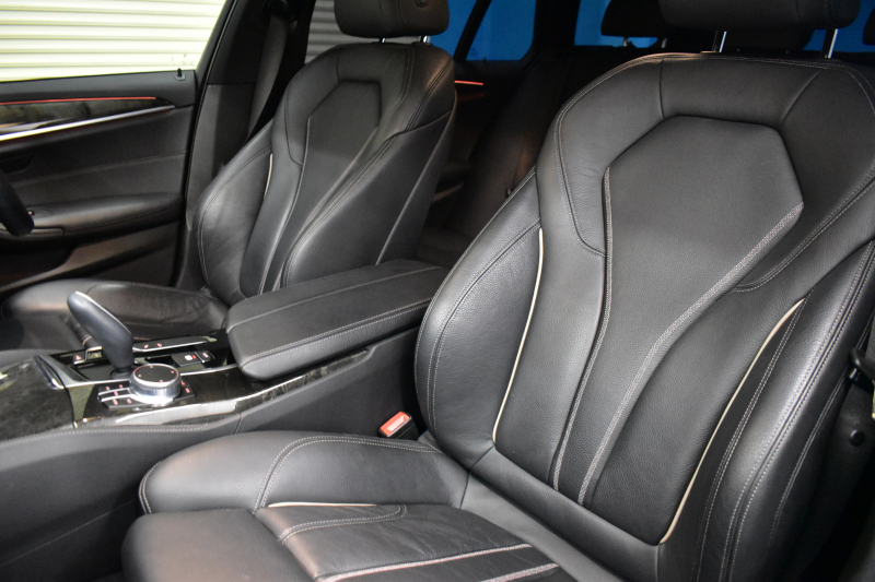 BMW 5シリーズ 523iﾂｰﾘﾝｸﾞ Mｽﾎﾟｰﾂ ｲﾉﾍﾞｰｼｮﾝ&ﾊｲﾗｲﾝP 液晶ﾒｰﾀｰ LEDﾍｯﾄﾞﾗｲﾄ 全席ﾋｰﾀｰ付黒革 追従ACC HUD ｼﾞｪｽﾁｬｰｺﾝﾄﾛｰﾙ対応ﾀｯﾁﾊﾟﾈﾙHDDﾅﾋﾞ 全周囲ｶﾒﾗ3Dﾋﾞｭｰ Pｱｼｽﾄ ﾜｲﾔﾚｽ充電 車線変更&逸脱&歩行者警告 19AW ﾃﾞｨｽﾌﾟﾚｲｷｰ 2年保証