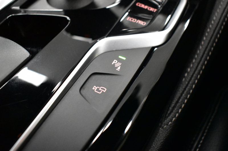 BMW 5シリーズ 523iﾂｰﾘﾝｸﾞ Mｽﾎﾟｰﾂ ｲﾉﾍﾞｰｼｮﾝ&ﾊｲﾗｲﾝP 液晶ﾒｰﾀｰ LEDﾍｯﾄﾞﾗｲﾄ 全席ﾋｰﾀｰ付黒革 追従ACC HUD ｼﾞｪｽﾁｬｰｺﾝﾄﾛｰﾙ対応ﾀｯﾁﾊﾟﾈﾙHDDﾅﾋﾞ 全周囲ｶﾒﾗ3Dﾋﾞｭｰ Pｱｼｽﾄ ﾜｲﾔﾚｽ充電 車線変更&逸脱&歩行者警告 19AW ﾃﾞｨｽﾌﾟﾚｲｷｰ 2年保証