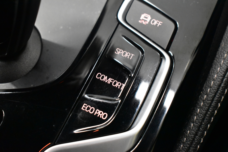 BMW 5シリーズ 523iﾂｰﾘﾝｸﾞ Mｽﾎﾟｰﾂ ｲﾉﾍﾞｰｼｮﾝ&ﾊｲﾗｲﾝP 液晶ﾒｰﾀｰ LEDﾍｯﾄﾞﾗｲﾄ 全席ﾋｰﾀｰ付黒革 追従ACC HUD ｼﾞｪｽﾁｬｰｺﾝﾄﾛｰﾙ対応ﾀｯﾁﾊﾟﾈﾙHDDﾅﾋﾞ 全周囲ｶﾒﾗ3Dﾋﾞｭｰ Pｱｼｽﾄ ﾜｲﾔﾚｽ充電 車線変更&逸脱&歩行者警告 19AW ﾃﾞｨｽﾌﾟﾚｲｷｰ 2年保証