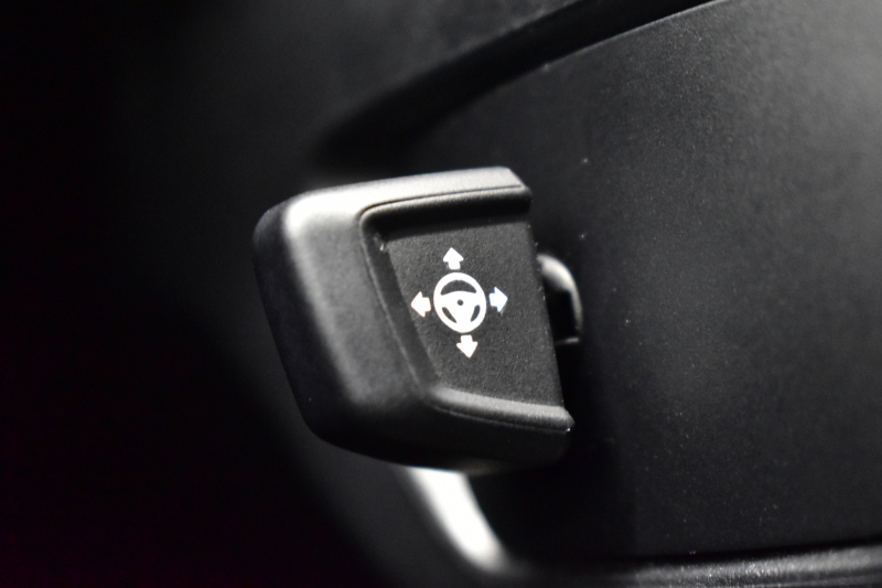 BMW 5シリーズ 523iﾂｰﾘﾝｸﾞ Mｽﾎﾟｰﾂ ｲﾉﾍﾞｰｼｮﾝ&ﾊｲﾗｲﾝP 液晶ﾒｰﾀｰ LEDﾍｯﾄﾞﾗｲﾄ 全席ﾋｰﾀｰ付黒革 追従ACC HUD ｼﾞｪｽﾁｬｰｺﾝﾄﾛｰﾙ対応ﾀｯﾁﾊﾟﾈﾙHDDﾅﾋﾞ 全周囲ｶﾒﾗ3Dﾋﾞｭｰ Pｱｼｽﾄ ﾜｲﾔﾚｽ充電 車線変更&逸脱&歩行者警告 19AW ﾃﾞｨｽﾌﾟﾚｲｷｰ 2年保証