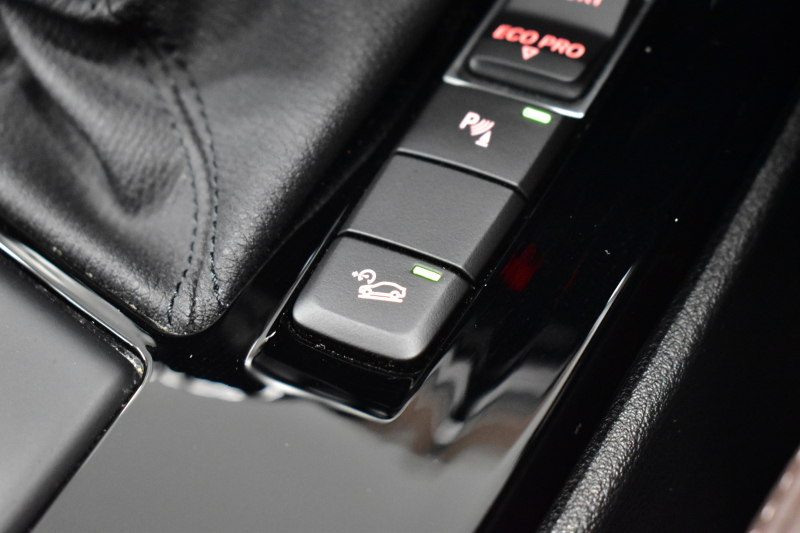 BMW X1 Xdrive18d Xﾗｲﾝ LCI後期 ﾌｪｲｽﾘﾌﾄ後ﾓﾃﾞﾙ 4WD ｾﾚｸﾄ&ｱﾄﾞﾊﾞﾝｽﾄﾞｱｸﾃｨﾌﾞｾｰﾌﾃｨ&ﾊｲﾗｲﾝ&ｺﾝﾌｫｰﾄP ﾊﾟﾉﾗﾏｻﾝR 追従ACC ﾋｰﾀｰ付電動ﾓｶﾚｻﾞｰ LEDﾍｯﾄﾞﾗｲﾄ 18AW 車線逸脱&歩行者警告 ﾀｯﾁﾊﾟﾈﾙHDDﾅﾋﾞBｶﾒﾗPｱｼｽﾄ 電動Rｹﾞｰﾄ ｽﾏｰﾄｷｰ 2年保証