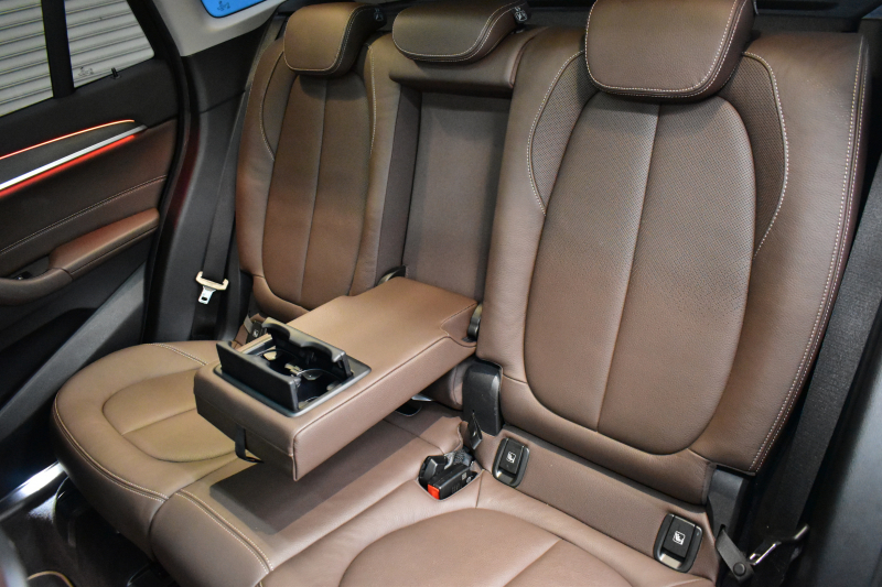 BMW X1 Xdrive18d Xﾗｲﾝ LCI後期 ﾌｪｲｽﾘﾌﾄ後ﾓﾃﾞﾙ 4WD ｾﾚｸﾄ&ｱﾄﾞﾊﾞﾝｽﾄﾞｱｸﾃｨﾌﾞｾｰﾌﾃｨ&ﾊｲﾗｲﾝ&ｺﾝﾌｫｰﾄP ﾊﾟﾉﾗﾏｻﾝR 追従ACC ﾋｰﾀｰ付電動ﾓｶﾚｻﾞｰ LEDﾍｯﾄﾞﾗｲﾄ 18AW 車線逸脱&歩行者警告 ﾀｯﾁﾊﾟﾈﾙHDDﾅﾋﾞBｶﾒﾗPｱｼｽﾄ 電動Rｹﾞｰﾄ ｽﾏｰﾄｷｰ 2年保証