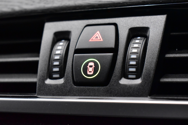 BMW X1 Xdrive18d Xﾗｲﾝ LCI後期 ﾌｪｲｽﾘﾌﾄ後ﾓﾃﾞﾙ 4WD ｾﾚｸﾄ&ｱﾄﾞﾊﾞﾝｽﾄﾞｱｸﾃｨﾌﾞｾｰﾌﾃｨ&ﾊｲﾗｲﾝ&ｺﾝﾌｫｰﾄP ﾊﾟﾉﾗﾏｻﾝR 追従ACC ﾋｰﾀｰ付電動ﾓｶﾚｻﾞｰ LEDﾍｯﾄﾞﾗｲﾄ 18AW 車線逸脱&歩行者警告 ﾀｯﾁﾊﾟﾈﾙHDDﾅﾋﾞBｶﾒﾗPｱｼｽﾄ 電動Rｹﾞｰﾄ ｽﾏｰﾄｷｰ 2年保証