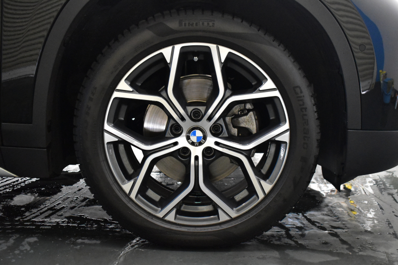 BMW X1 Xdrive18d Xﾗｲﾝ LCI後期 ﾌｪｲｽﾘﾌﾄ後ﾓﾃﾞﾙ 4WD ｾﾚｸﾄ&ｱﾄﾞﾊﾞﾝｽﾄﾞｱｸﾃｨﾌﾞｾｰﾌﾃｨ&ﾊｲﾗｲﾝ&ｺﾝﾌｫｰﾄP ﾊﾟﾉﾗﾏｻﾝR 追従ACC ﾋｰﾀｰ付電動ﾓｶﾚｻﾞｰ LEDﾍｯﾄﾞﾗｲﾄ 18AW 車線逸脱&歩行者警告 ﾀｯﾁﾊﾟﾈﾙHDDﾅﾋﾞBｶﾒﾗPｱｼｽﾄ 電動Rｹﾞｰﾄ ｽﾏｰﾄｷｰ 2年保証