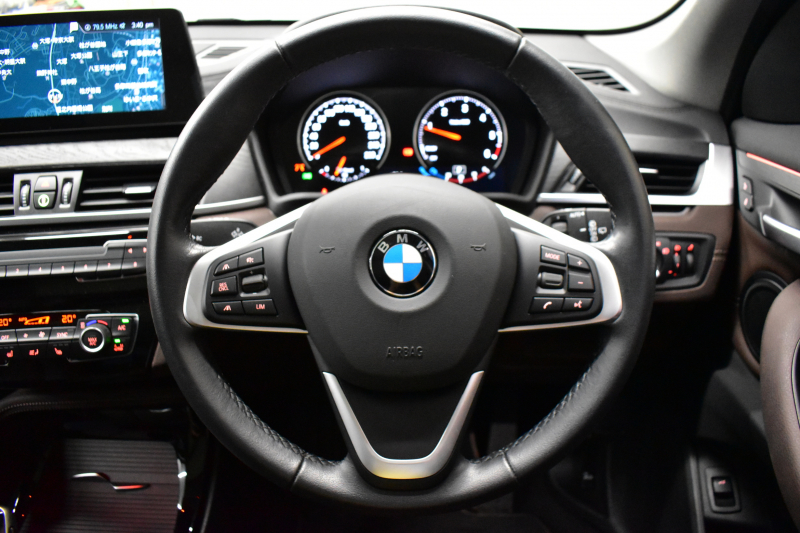 BMW X1 Xdrive18d Xﾗｲﾝ LCI後期 ﾌｪｲｽﾘﾌﾄ後ﾓﾃﾞﾙ 4WD ｾﾚｸﾄ&ｱﾄﾞﾊﾞﾝｽﾄﾞｱｸﾃｨﾌﾞｾｰﾌﾃｨ&ﾊｲﾗｲﾝ&ｺﾝﾌｫｰﾄP ﾊﾟﾉﾗﾏｻﾝR 追従ACC ﾋｰﾀｰ付電動ﾓｶﾚｻﾞｰ LEDﾍｯﾄﾞﾗｲﾄ 18AW 車線逸脱&歩行者警告 ﾀｯﾁﾊﾟﾈﾙHDDﾅﾋﾞBｶﾒﾗPｱｼｽﾄ 電動Rｹﾞｰﾄ ｽﾏｰﾄｷｰ 2年保証