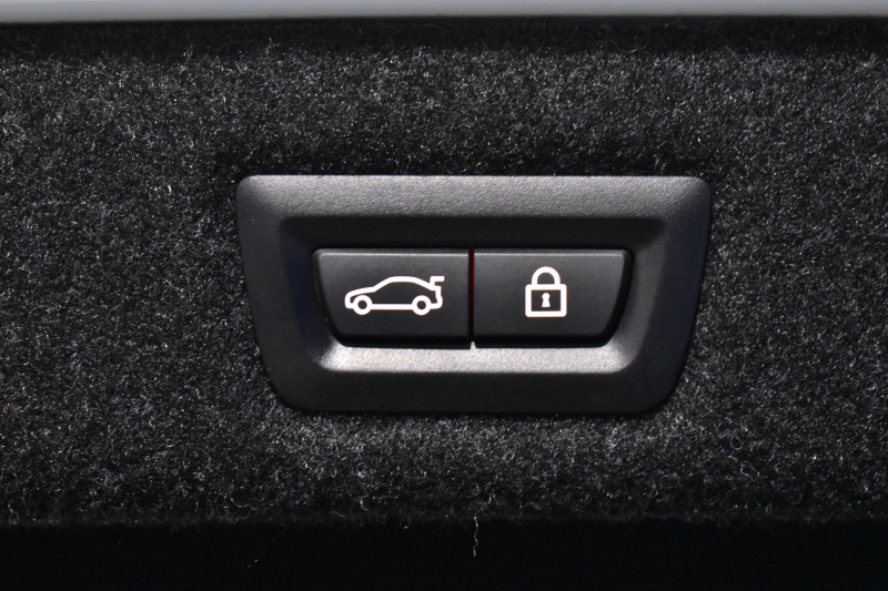 BMW Mシリーズ M5 V8ﾂｲﾝﾀｰﾎﾞ600馬力 MxDrive（4WD/2WD切替可）ｺﾝﾌｫｰﾄP  全席ﾋｰﾀｰ&前席ﾍﾞﾝﾁﾚｰｼｮﾝ&ﾏｯｻｰｼﾞ付ﾌﾞﾗｯｸﾚｻﾞｰ ｽﾃｱﾘﾝｸﾞﾋｰﾀｰ ｱﾝﾋﾞｴﾝﾄｴｱP  追従ACC LCW LEDﾍｯﾄﾞﾗｲﾄ HUD ﾀﾞｰｸｶｰﾎﾞﾝｱﾙﾐｲﾝﾃﾘｱ 液晶ﾒｰﾀｰ 3Dﾋﾞｭｰ 20AW 2年保証