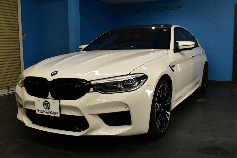 BMW Mシリーズ M5 V8ﾂｲﾝﾀｰﾎﾞ600馬力 MxDrive（4WD/2WD切替可）ｺﾝﾌｫｰﾄP  全席ﾋｰﾀｰ&前席ﾍﾞﾝﾁﾚｰｼｮﾝ&ﾏｯｻｰｼﾞ付ﾌﾞﾗｯｸﾚｻﾞｰ ｽﾃｱﾘﾝｸﾞﾋｰﾀｰ ｱﾝﾋﾞｴﾝﾄｴｱP  追従ACC LCW LEDﾍｯﾄﾞﾗｲﾄ HUD ﾀﾞｰｸｶｰﾎﾞﾝｱﾙﾐｲﾝﾃﾘｱ 液晶ﾒｰﾀｰ 3Dﾋﾞｭｰ 20AW 2年保証