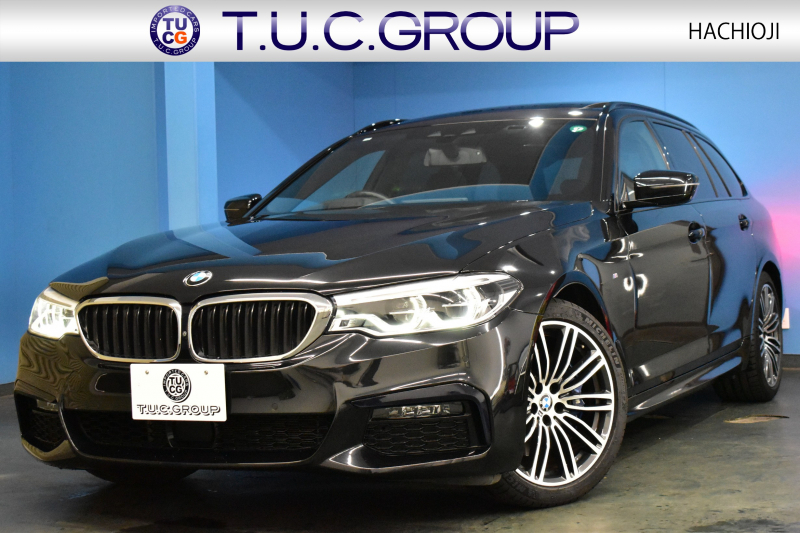 BMW 5シリーズ 530iﾂｰﾘﾝｸﾞ Mｽﾎﾟｰﾂ 型式変更後(JT20) ｾﾚｸﾄP ﾗｲﾌﾞｺｯｸﾋﾟｯﾄ ﾊﾟﾉﾗﾏｻﾝﾙｰﾌ ﾊｰﾏﾝｶｰﾄﾞﾝ LEDﾍｯﾄﾞﾗｲﾄ 全席ﾋｰﾀｰ付黒革 追従ACC HUD ﾀｯﾁﾊﾟﾈﾙHDDﾅﾋﾞ 全周囲ｶﾒﾗ3Dﾋﾞｭｰ Pｱｼｽﾄ 車線変更&逸脱&歩行者警告 衝突軽減B 19AW 電動Rｹﾞｰﾄ 2年保証