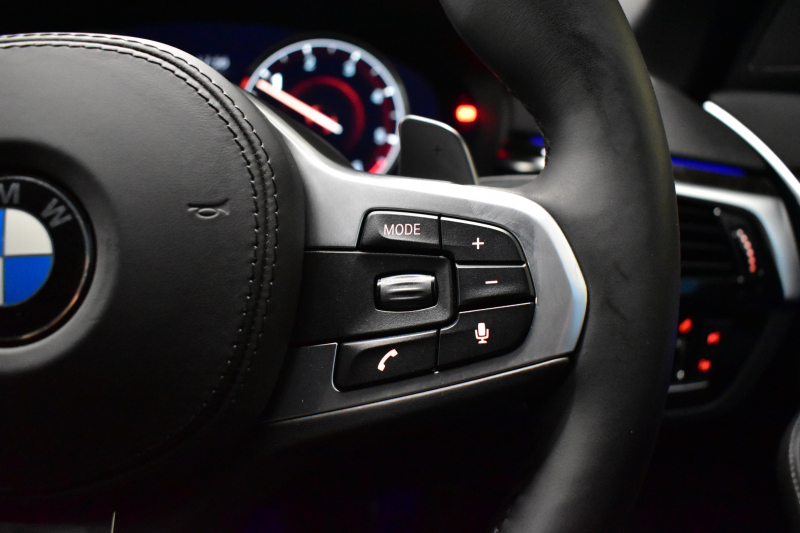 BMW 5シリーズ 523d Mｽﾎﾟｰﾂ ｲﾉﾍﾞｰｼｮﾝ&ﾊｲﾗｲﾝP 全席ﾋｰﾀｰ付黒革 LEDﾍｯﾄﾞﾗｲﾄ 追従ACC HUD ｼﾞｪｽﾁｬｰCﾀｯﾁﾊﾟﾈﾙ対応iﾄﾞﾗｲﾌﾞHDDﾅﾋﾞﾌﾙｾｸﾞ 全周囲ｶﾒﾗ3Dﾋﾞｭｰ 車線変更&逸脱警告 衝突軽減B 電動ﾄﾗﾝｸ 19AW 液晶ﾒｰﾀｰ ﾜｲﾔﾚｽ充電 2年保証