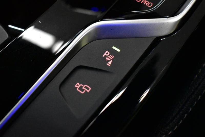 BMW 5シリーズ 523d Mｽﾎﾟｰﾂ ｲﾉﾍﾞｰｼｮﾝ&ﾊｲﾗｲﾝP 全席ﾋｰﾀｰ付黒革 LEDﾍｯﾄﾞﾗｲﾄ 追従ACC HUD ｼﾞｪｽﾁｬｰCﾀｯﾁﾊﾟﾈﾙ対応iﾄﾞﾗｲﾌﾞHDDﾅﾋﾞﾌﾙｾｸﾞ 全周囲ｶﾒﾗ3Dﾋﾞｭｰ 車線変更&逸脱警告 衝突軽減B 電動ﾄﾗﾝｸ 19AW 液晶ﾒｰﾀｰ ﾜｲﾔﾚｽ充電 2年保証