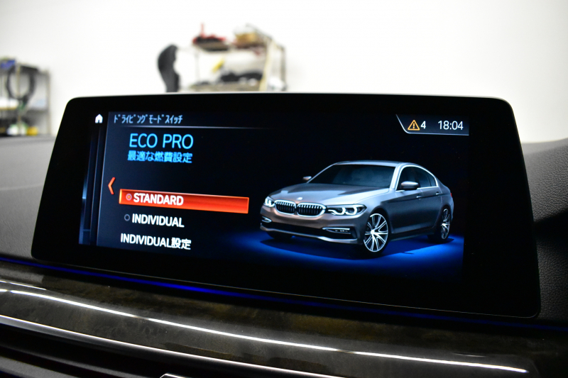 BMW 5シリーズ 523d Mｽﾎﾟｰﾂ ｲﾉﾍﾞｰｼｮﾝ&ﾊｲﾗｲﾝP 全席ﾋｰﾀｰ付黒革 LEDﾍｯﾄﾞﾗｲﾄ 追従ACC HUD ｼﾞｪｽﾁｬｰCﾀｯﾁﾊﾟﾈﾙ対応iﾄﾞﾗｲﾌﾞHDDﾅﾋﾞﾌﾙｾｸﾞ 全周囲ｶﾒﾗ3Dﾋﾞｭｰ 車線変更&逸脱警告 衝突軽減B 電動ﾄﾗﾝｸ 19AW 液晶ﾒｰﾀｰ ﾜｲﾔﾚｽ充電 2年保証