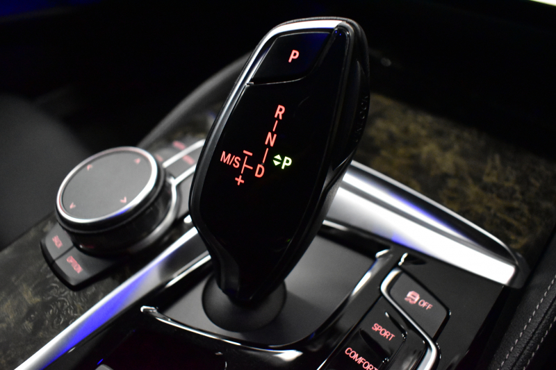 BMW 5シリーズ 523d Mｽﾎﾟｰﾂ ｲﾉﾍﾞｰｼｮﾝ&ﾊｲﾗｲﾝP 全席ﾋｰﾀｰ付黒革 LEDﾍｯﾄﾞﾗｲﾄ 追従ACC HUD ｼﾞｪｽﾁｬｰCﾀｯﾁﾊﾟﾈﾙ対応iﾄﾞﾗｲﾌﾞHDDﾅﾋﾞﾌﾙｾｸﾞ 全周囲ｶﾒﾗ3Dﾋﾞｭｰ 車線変更&逸脱警告 衝突軽減B 電動ﾄﾗﾝｸ 19AW 液晶ﾒｰﾀｰ ﾜｲﾔﾚｽ充電 2年保証