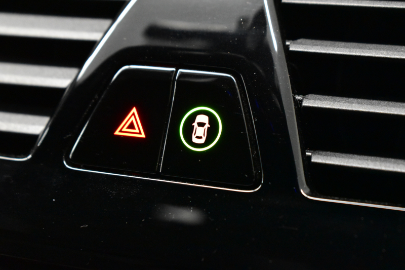 BMW 5シリーズ 523d Mｽﾎﾟｰﾂ ｲﾉﾍﾞｰｼｮﾝ&ﾊｲﾗｲﾝP 全席ﾋｰﾀｰ付黒革 LEDﾍｯﾄﾞﾗｲﾄ 追従ACC HUD ｼﾞｪｽﾁｬｰCﾀｯﾁﾊﾟﾈﾙ対応iﾄﾞﾗｲﾌﾞHDDﾅﾋﾞﾌﾙｾｸﾞ 全周囲ｶﾒﾗ3Dﾋﾞｭｰ 車線変更&逸脱警告 衝突軽減B 電動ﾄﾗﾝｸ 19AW 液晶ﾒｰﾀｰ ﾜｲﾔﾚｽ充電 2年保証