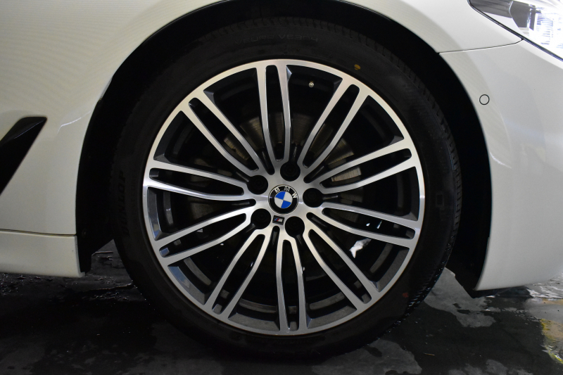 BMW 5シリーズ 523d Mｽﾎﾟｰﾂ ｲﾉﾍﾞｰｼｮﾝ&ﾊｲﾗｲﾝP 全席ﾋｰﾀｰ付黒革 LEDﾍｯﾄﾞﾗｲﾄ 追従ACC HUD ｼﾞｪｽﾁｬｰCﾀｯﾁﾊﾟﾈﾙ対応iﾄﾞﾗｲﾌﾞHDDﾅﾋﾞﾌﾙｾｸﾞ 全周囲ｶﾒﾗ3Dﾋﾞｭｰ 車線変更&逸脱警告 衝突軽減B 電動ﾄﾗﾝｸ 19AW 液晶ﾒｰﾀｰ ﾜｲﾔﾚｽ充電 2年保証