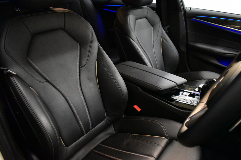 BMW 5シリーズ 523d Mｽﾎﾟｰﾂ ｲﾉﾍﾞｰｼｮﾝ&ﾊｲﾗｲﾝP 全席ﾋｰﾀｰ付黒革 LEDﾍｯﾄﾞﾗｲﾄ 追従ACC HUD ｼﾞｪｽﾁｬｰCﾀｯﾁﾊﾟﾈﾙ対応iﾄﾞﾗｲﾌﾞHDDﾅﾋﾞﾌﾙｾｸﾞ 全周囲ｶﾒﾗ3Dﾋﾞｭｰ 車線変更&逸脱警告 衝突軽減B 電動ﾄﾗﾝｸ 19AW 液晶ﾒｰﾀｰ ﾜｲﾔﾚｽ充電 2年保証