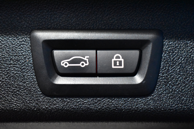 BMW 5シリーズ 523d Xﾄﾞﾗｲﾌﾞ ﾂｰﾘﾝｸﾞ Mｽﾎﾟｰﾂ LCI後期 ｴｸｽｸﾙｰｼﾌﾞﾅｯﾊﾟﾚｻﾞｰP 全席ﾋｰﾀｰ付ｴｸｽｸﾙｰｼﾌﾞﾅｯﾊﾟﾓｶﾚｻﾞｰ 新ﾃﾞｻﾞｲﾝLEDﾍｯﾄﾞﾗｲﾄ ACC HUD 19AW 可変ｻｽﾍﾟﾝｼｮﾝ ﾗｲﾌﾞｺｸﾋﾟｯﾄ ﾀｯﾁﾊﾟﾈﾙﾅﾋﾞTV3Dﾋﾞｭｰ 電動Rｹﾞｰﾄ ｽﾏｰﾄｷｰ 2年保証