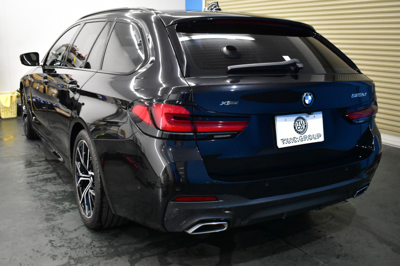BMW 5シリーズ 523d Xﾄﾞﾗｲﾌﾞ ﾂｰﾘﾝｸﾞ Mｽﾎﾟｰﾂ LCI後期 ｴｸｽｸﾙｰｼﾌﾞﾅｯﾊﾟﾚｻﾞｰP 全席ﾋｰﾀｰ付ｴｸｽｸﾙｰｼﾌﾞﾅｯﾊﾟﾓｶﾚｻﾞｰ 新ﾃﾞｻﾞｲﾝLEDﾍｯﾄﾞﾗｲﾄ ACC HUD 19AW 可変ｻｽﾍﾟﾝｼｮﾝ ﾗｲﾌﾞｺｸﾋﾟｯﾄ ﾀｯﾁﾊﾟﾈﾙﾅﾋﾞTV3Dﾋﾞｭｰ 電動Rｹﾞｰﾄ ｽﾏｰﾄｷｰ 2年保証