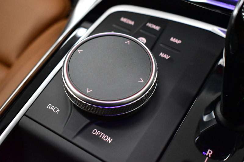 BMW 4シリーズ M440i xDriveｶﾌﾞﾘｵﾚ ｺﾝﾌｫｰﾄP ﾋｰﾀｰ付茶革 全周囲ｶﾒﾗ ﾋﾟｱﾉﾌﾞﾗｯｸｲﾝﾃﾘｱﾄﾘﾑ ｴｱｶﾗｰ ﾚｰｻﾞｰLEDﾍｯﾄﾞﾗｲﾄ HUD Mｽﾎﾟｰﾂﾃﾞﾌ&ﾌﾞﾚｰｷ 可変Mｻｽ ﾗｲﾌﾞｺｯｸﾋﾟｯﾄﾀｯﾁﾊﾟﾈﾙﾅﾋﾞ LCW Apple Car Play ﾌﾙｾｸﾞ harman/kardon 19AW 2年保証