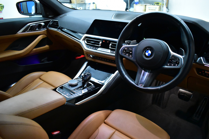 BMW 4シリーズ M440i xDriveｶﾌﾞﾘｵﾚ ｺﾝﾌｫｰﾄP ﾋｰﾀｰ付茶革 全周囲ｶﾒﾗ ﾋﾟｱﾉﾌﾞﾗｯｸｲﾝﾃﾘｱﾄﾘﾑ ｴｱｶﾗｰ ﾚｰｻﾞｰLEDﾍｯﾄﾞﾗｲﾄ HUD Mｽﾎﾟｰﾂﾃﾞﾌ&ﾌﾞﾚｰｷ 可変Mｻｽ ﾗｲﾌﾞｺｯｸﾋﾟｯﾄﾀｯﾁﾊﾟﾈﾙﾅﾋﾞ LCW Apple Car Play ﾌﾙｾｸﾞ harman/kardon 19AW 2年保証