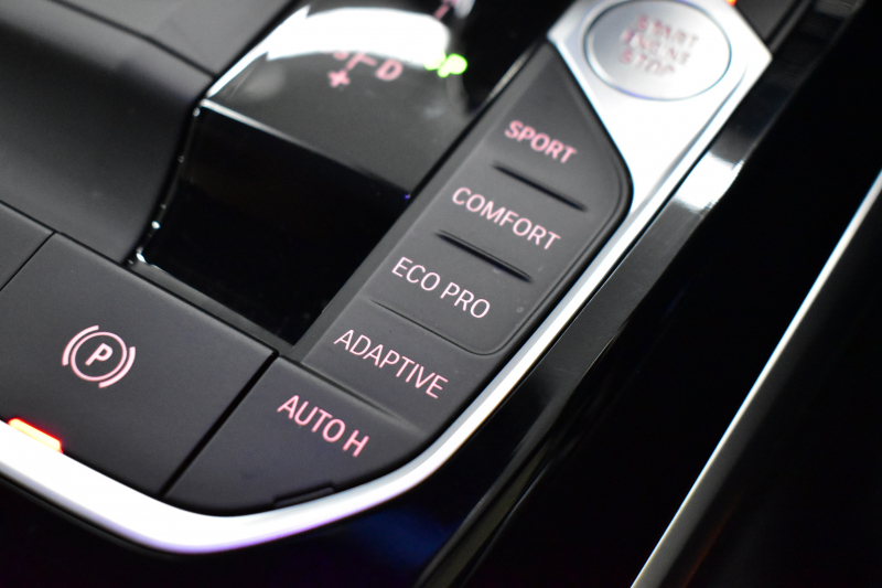 BMW 4シリーズ M440i xDriveｶﾌﾞﾘｵﾚ ｺﾝﾌｫｰﾄP ﾋｰﾀｰ付茶革 全周囲ｶﾒﾗ ﾋﾟｱﾉﾌﾞﾗｯｸｲﾝﾃﾘｱﾄﾘﾑ ｴｱｶﾗｰ ﾚｰｻﾞｰLEDﾍｯﾄﾞﾗｲﾄ HUD Mｽﾎﾟｰﾂﾃﾞﾌ&ﾌﾞﾚｰｷ 可変Mｻｽ ﾗｲﾌﾞｺｯｸﾋﾟｯﾄﾀｯﾁﾊﾟﾈﾙﾅﾋﾞ LCW Apple Car Play ﾌﾙｾｸﾞ harman/kardon 19AW 2年保証