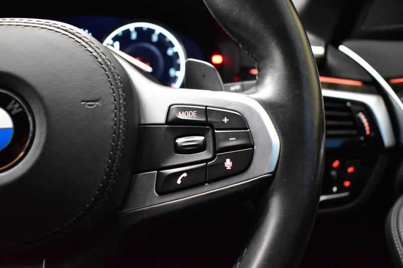 BMW 5シリーズ 523dﾂｰﾘﾝｸﾞ Mｽﾎﾟｰﾂ ｲﾉﾍﾞｰｼｮﾝ&ﾊｲﾗｲﾝP 全席ﾋｰﾀｰ付黒革 LEDﾍｯﾄﾞﾗｲﾄ 追従ACC HUD 車線変更&逸脱警告 衝突軽減B ｼﾞｪｽﾁｬｰCﾀｯﾁﾊﾟﾈﾙ対応iﾄﾞﾗｲﾌﾞHDDﾅﾋﾞ ﾌﾙｾｸﾞ 全周囲ｶﾒﾗ3Dﾋﾞｭｰ  電動Rｹﾞｰﾄ 19AW 液晶ﾒｰﾀｰ ﾜｲﾔﾚｽ充電 2年保証