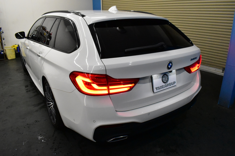 BMW 5シリーズ 523dﾂｰﾘﾝｸﾞ Mｽﾎﾟｰﾂ ｲﾉﾍﾞｰｼｮﾝ&ﾊｲﾗｲﾝP 全席ﾋｰﾀｰ付黒革 LEDﾍｯﾄﾞﾗｲﾄ 追従ACC HUD 車線変更&逸脱警告 衝突軽減B ｼﾞｪｽﾁｬｰCﾀｯﾁﾊﾟﾈﾙ対応iﾄﾞﾗｲﾌﾞHDDﾅﾋﾞ ﾌﾙｾｸﾞ 全周囲ｶﾒﾗ3Dﾋﾞｭｰ  電動Rｹﾞｰﾄ 19AW 液晶ﾒｰﾀｰ ﾜｲﾔﾚｽ充電 2年保証