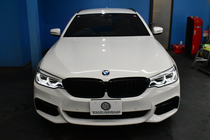 BMW 5シリーズ 523dﾂｰﾘﾝｸﾞ Mｽﾎﾟｰﾂ ｲﾉﾍﾞｰｼｮﾝ&ﾊｲﾗｲﾝP 全席ﾋｰﾀｰ付黒革 LEDﾍｯﾄﾞﾗｲﾄ 追従ACC HUD 車線変更&逸脱警告 衝突軽減B ｼﾞｪｽﾁｬｰCﾀｯﾁﾊﾟﾈﾙ対応iﾄﾞﾗｲﾌﾞHDDﾅﾋﾞ ﾌﾙｾｸﾞ 全周囲ｶﾒﾗ3Dﾋﾞｭｰ  電動Rｹﾞｰﾄ 19AW 液晶ﾒｰﾀｰ ﾜｲﾔﾚｽ充電 2年保証