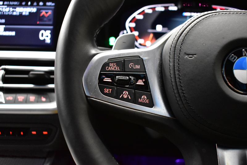 BMW 3シリーズ M340i Xﾄﾞﾗｲﾌﾞ ｲﾉﾍﾞｰｼｮﾝP ﾋｰﾀｰ付黒革 全周囲ｶﾒﾗ ACC HUD ﾚｰｻﾞｰLEDﾗｲﾄ 可変Mｻｽ 19AW Mｽﾎﾟｰﾂﾌﾞﾚｰｷ&ﾃﾞﾌ ｼﾞｪｽﾁｬｰC付ﾀｯﾁﾊﾟﾈﾙﾅﾋﾋﾞ ﾊｰﾏﾝｶｰﾄﾞﾝ 側面衝突&車線変更&逸脱警告 2年保証