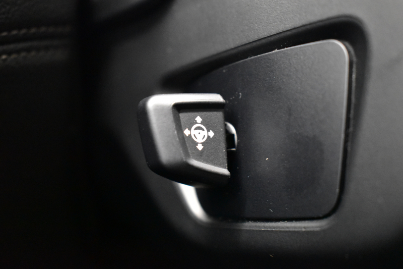 BMW 7シリーズ 740i Mｽﾎﾟｰﾂ ﾘｱｺﾝﾌｫｰﾄP ﾘｱｴﾝﾀｰﾃｲﾒﾝﾄP ｻﾝﾙｰﾌ BMWﾚｰｻﾞｰLED 前席ﾏｯｻｰｼﾞ 全席ﾋｰﾀｰ&ﾍﾞﾝﾁﾚｰｼｮﾝ付黒革 ACC HUD ﾊｰﾏﾝｶｰﾄﾞﾝ ｼﾞｪｽﾁｬｰｺﾝﾄﾛｰﾙ ﾀｯﾁﾊﾟﾈﾙﾅﾋﾞ3Dﾋﾞｭｰ LCW 液晶ﾒｰﾀｰ 20AW ﾃﾞｨｽﾌﾟﾚｲｷｰ ﾘﾓｰﾄP 2年保証