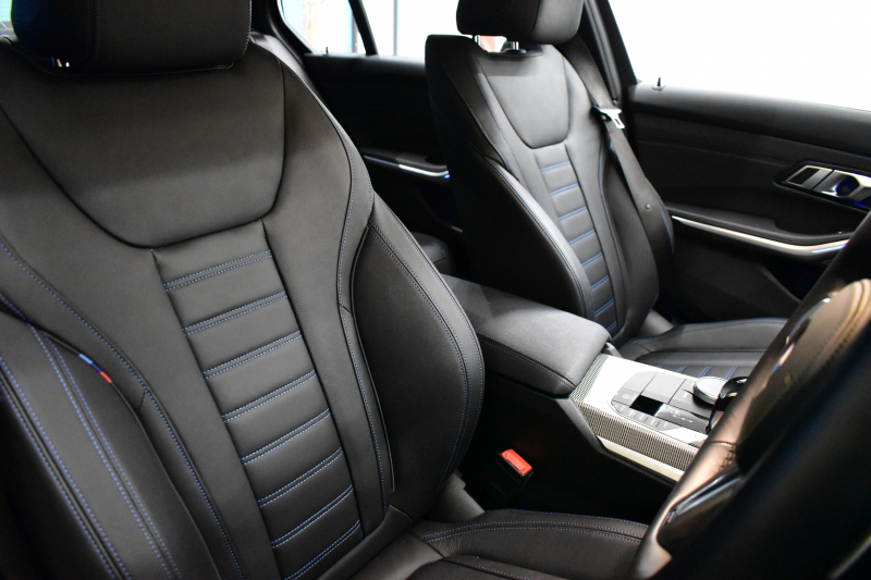 BMW 3シリーズ M340i Xﾄﾞﾗｲﾌﾞ ｲﾉﾍﾞｰｼｮﾝP ﾋｰﾀｰ付黒革 ACC HUD ﾚｰｻﾞｰLEDﾗｲﾄ 可変Mｻｽ 19AW Mｽﾎﾟｰﾂﾌﾞﾚｰｷ&ﾃﾞﾌ ｼﾞｪｽﾁｬｰC付ﾀｯﾁﾊﾟﾈﾙﾅﾋﾞ全周囲ｶﾒﾗ ﾊｰﾏﾝｶｰﾄﾞﾝ 側面衝突&車線変更&逸脱警告 2年保証