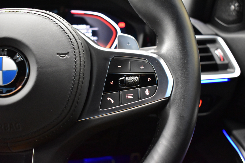 BMW 3シリーズ M340i Xﾄﾞﾗｲﾌﾞ ｲﾉﾍﾞｰｼｮﾝP ﾋｰﾀｰ付黒革 ACC HUD ﾚｰｻﾞｰLEDﾗｲﾄ 可変Mｻｽ 19AW Mｽﾎﾟｰﾂﾌﾞﾚｰｷ&ﾃﾞﾌ ｼﾞｪｽﾁｬｰC付ﾀｯﾁﾊﾟﾈﾙﾅﾋﾞ全周囲ｶﾒﾗ ﾊｰﾏﾝｶｰﾄﾞﾝ 側面衝突&車線変更&逸脱警告 2年保証