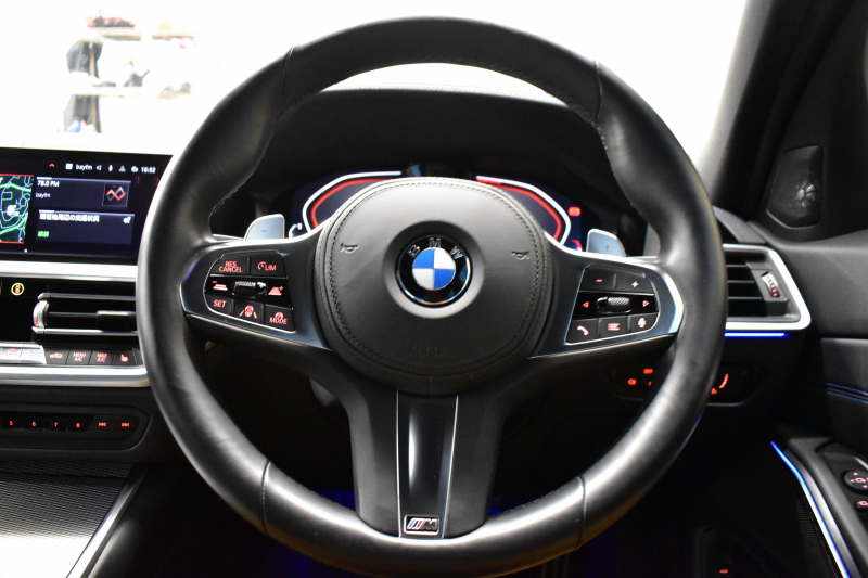 BMW 3シリーズ M340i Xﾄﾞﾗｲﾌﾞ ｲﾉﾍﾞｰｼｮﾝP ﾋｰﾀｰ付黒革 ACC HUD ﾚｰｻﾞｰLEDﾗｲﾄ 可変Mｻｽ 19AW Mｽﾎﾟｰﾂﾌﾞﾚｰｷ&ﾃﾞﾌ ｼﾞｪｽﾁｬｰC付ﾀｯﾁﾊﾟﾈﾙﾅﾋﾞ全周囲ｶﾒﾗ ﾊｰﾏﾝｶｰﾄﾞﾝ 側面衝突&車線変更&逸脱警告 2年保証