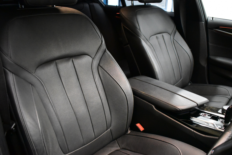 BMW 5シリーズ 540i xDrive Mｽﾎﾟｰﾂ 型式変更後ﾓﾃﾞﾙ(JS30) ﾗｲﾌﾞｺｯｸﾋﾟｯﾄ ｺﾝﾌｫｰﾄP Fﾏｯｻｰｼﾞ&ﾍﾞﾝﾁﾚｰｼｮﾝ 全席ﾋｰﾀｰ付黒革 ｿﾌﾄｸﾛｰｽﾞﾄﾞｱ ACC HUD LEDﾍｯﾄﾞﾗｲﾄ 全周囲ｶﾒﾗ Pｱｼｽﾄ ﾌﾙｾｸﾞ 車線変更&逸脱&歩行者警告 衝突軽減B Mｽﾎﾟｰﾂﾌﾞﾚｰｷ 19AW 可変ｻｽ  2年保証