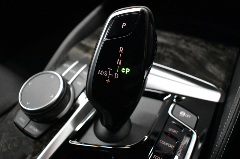 BMW 5シリーズ 540i xDrive Mｽﾎﾟｰﾂ 型式変更後ﾓﾃﾞﾙ(JS30) ﾗｲﾌﾞｺｯｸﾋﾟｯﾄ ｺﾝﾌｫｰﾄP Fﾏｯｻｰｼﾞ&ﾍﾞﾝﾁﾚｰｼｮﾝ 全席ﾋｰﾀｰ付黒革 ｿﾌﾄｸﾛｰｽﾞﾄﾞｱ ACC HUD LEDﾍｯﾄﾞﾗｲﾄ 全周囲ｶﾒﾗ Pｱｼｽﾄ ﾌﾙｾｸﾞ 車線変更&逸脱&歩行者警告 衝突軽減B Mｽﾎﾟｰﾂﾌﾞﾚｰｷ 19AW 可変ｻｽ  2年保証