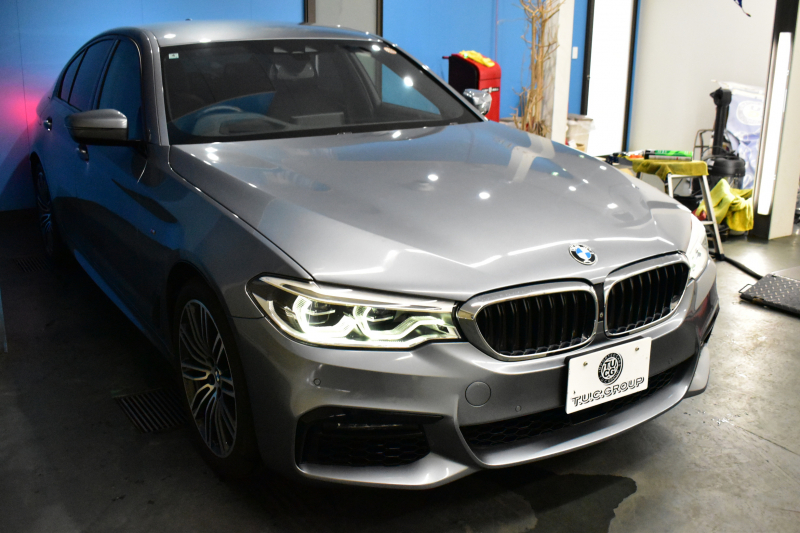 BMW 5シリーズ 540i xDrive Mｽﾎﾟｰﾂ 型式変更後ﾓﾃﾞﾙ(JS30) ﾗｲﾌﾞｺｯｸﾋﾟｯﾄ ｺﾝﾌｫｰﾄP Fﾏｯｻｰｼﾞ&ﾍﾞﾝﾁﾚｰｼｮﾝ 全席ﾋｰﾀｰ付黒革 ｿﾌﾄｸﾛｰｽﾞﾄﾞｱ ACC HUD LEDﾍｯﾄﾞﾗｲﾄ 全周囲ｶﾒﾗ Pｱｼｽﾄ ﾌﾙｾｸﾞ 車線変更&逸脱&歩行者警告 衝突軽減B Mｽﾎﾟｰﾂﾌﾞﾚｰｷ 19AW 可変ｻｽ  2年保証