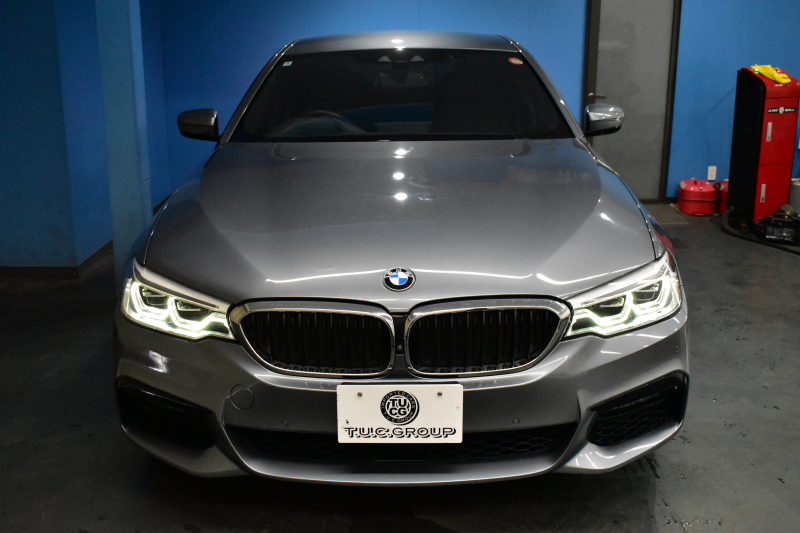 BMW 5シリーズ 540i xDrive Mｽﾎﾟｰﾂ 型式変更後ﾓﾃﾞﾙ(JS30) ﾗｲﾌﾞｺｯｸﾋﾟｯﾄ ｺﾝﾌｫｰﾄP Fﾏｯｻｰｼﾞ&ﾍﾞﾝﾁﾚｰｼｮﾝ 全席ﾋｰﾀｰ付黒革 ｿﾌﾄｸﾛｰｽﾞﾄﾞｱ ACC HUD LEDﾍｯﾄﾞﾗｲﾄ 全周囲ｶﾒﾗ Pｱｼｽﾄ ﾌﾙｾｸﾞ 車線変更&逸脱&歩行者警告 衝突軽減B Mｽﾎﾟｰﾂﾌﾞﾚｰｷ 19AW 可変ｻｽ  2年保証