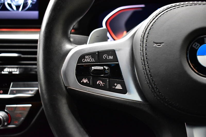 BMW 5シリーズ 540i xDrive Mｽﾎﾟｰﾂ 型式変更後ﾓﾃﾞﾙ(JS30) ﾗｲﾌﾞｺｯｸﾋﾟｯﾄ ｺﾝﾌｫｰﾄP Fﾏｯｻｰｼﾞ&ﾍﾞﾝﾁﾚｰｼｮﾝ 全席ﾋｰﾀｰ付黒革 ｿﾌﾄｸﾛｰｽﾞﾄﾞｱ ACC HUD LEDﾍｯﾄﾞﾗｲﾄ 全周囲ｶﾒﾗ Pｱｼｽﾄ ﾌﾙｾｸﾞ 車線変更&逸脱&歩行者警告 衝突軽減B Mｽﾎﾟｰﾂﾌﾞﾚｰｷ 19AW 可変ｻｽ  2年保証