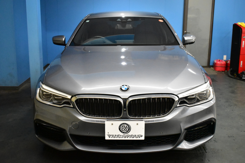 BMW 5シリーズ 540i xDrive Mｽﾎﾟｰﾂ 型式変更後ﾓﾃﾞﾙ(JS30) ﾗｲﾌﾞｺｯｸﾋﾟｯﾄ ｺﾝﾌｫｰﾄP Fﾏｯｻｰｼﾞ&ﾍﾞﾝﾁﾚｰｼｮﾝ 全席ﾋｰﾀｰ付黒革 ｿﾌﾄｸﾛｰｽﾞﾄﾞｱ ACC HUD LEDﾍｯﾄﾞﾗｲﾄ 全周囲ｶﾒﾗ Pｱｼｽﾄ ﾌﾙｾｸﾞ 車線変更&逸脱&歩行者警告 衝突軽減B Mｽﾎﾟｰﾂﾌﾞﾚｰｷ 19AW 可変ｻｽ  2年保証