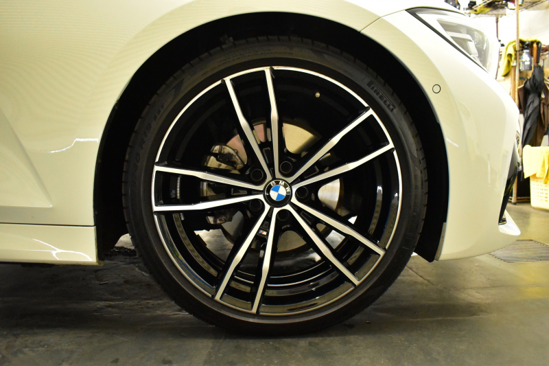 BMW 3シリーズ 320d Xﾄﾞﾗｲﾌﾞ Mｽﾎﾟｰﾂ 4WD ﾃﾞﾋﾞｭｰ&ｺﾝﾌｫｰﾄP ｻﾝﾙｰﾌ 全周囲ｶﾒﾗ ﾋｰﾀｰ付黒革電動ｽﾎﾟｰﾂｼｰﾄ 19AW 電動ﾄﾗﾝｸ ﾜｲﾔﾚｽ充電 追従ACC LEDﾍｯﾄﾞﾗｲﾄ ﾗｲﾌﾞｺｯｸﾋﾟｯﾄ ｱｯﾌﾟﾙｶｰﾌﾟﾚｲ  側面衝突&車線変更&逸脱&歩行者警告 液晶ﾒｰﾀｰ 後退ｱｼｽﾄ 2年保証