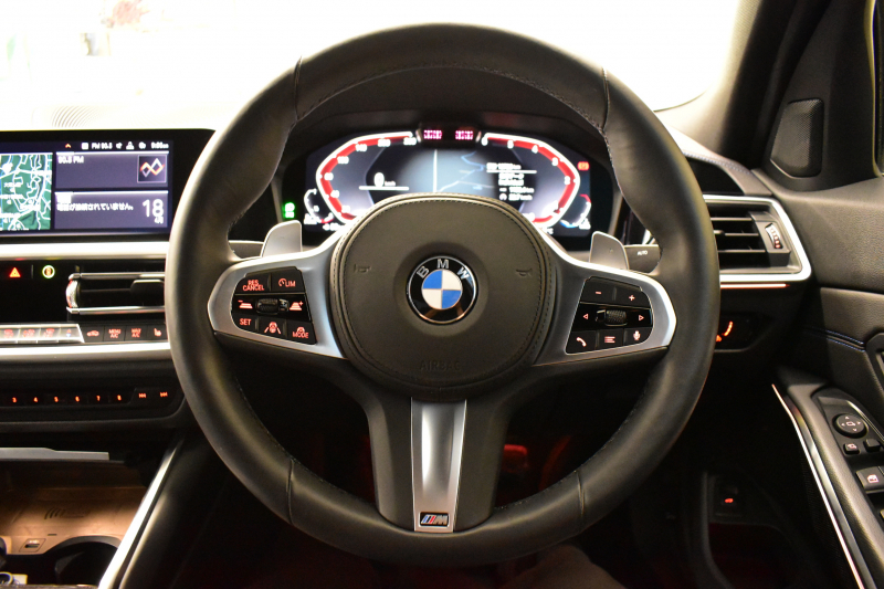 BMW 3シリーズ 320d Xﾄﾞﾗｲﾌﾞ Mｽﾎﾟｰﾂ 期間限定特別掲載！ 4WD ﾃﾞﾋﾞｭｰ&ｺﾝﾌｫｰﾄP ｻﾝﾙｰﾌ 全周囲ｶﾒﾗ ﾋｰﾀｰ付黒革電動ｽﾎﾟｰﾂｼｰﾄ 19AW 電動ﾄﾗﾝｸ ﾜｲﾔﾚｽ充電 追従ACC LEDﾍｯﾄﾞﾗｲﾄ ﾗｲﾌﾞｺｯｸﾋﾟｯﾄ ｱｯﾌﾟﾙｶｰﾌﾟﾚｲ  側面衝突&車線変更&逸脱&歩行者警告 液晶ﾒｰﾀｰ 2年保証