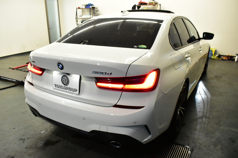 BMW 3シリーズ 320d Xﾄﾞﾗｲﾌﾞ Mｽﾎﾟｰﾂ 4WD ﾃﾞﾋﾞｭｰ&ｺﾝﾌｫｰﾄP ｻﾝﾙｰﾌ 全周囲ｶﾒﾗ ﾋｰﾀｰ付黒革電動ｽﾎﾟｰﾂｼｰﾄ 19AW 電動ﾄﾗﾝｸ ﾜｲﾔﾚｽ充電 追従ACC LEDﾍｯﾄﾞﾗｲﾄ ﾗｲﾌﾞｺｯｸﾋﾟｯﾄ ｱｯﾌﾟﾙｶｰﾌﾟﾚｲ  側面衝突&車線変更&逸脱&歩行者警告 液晶ﾒｰﾀｰ 後退ｱｼｽﾄ 2年保証