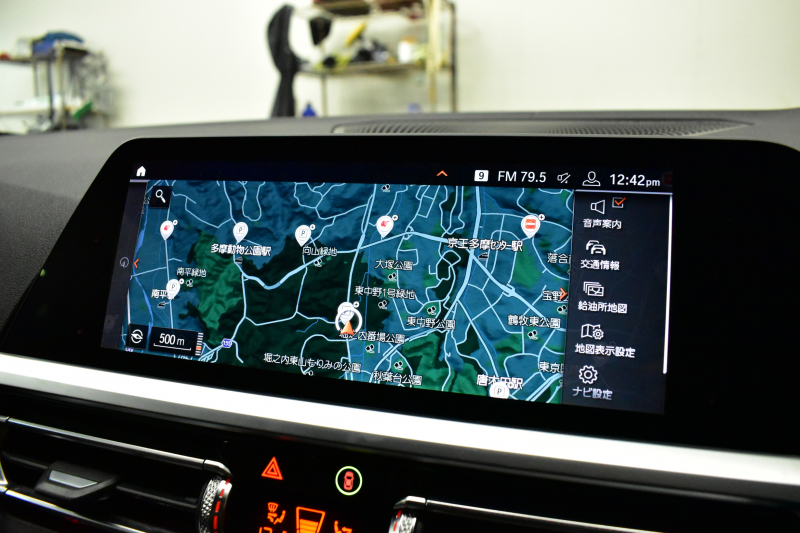 BMW 3シリーズ 320d Xﾄﾞﾗｲﾌﾞ Mｽﾎﾟｰﾂ 4WD ﾃﾞﾋﾞｭｰ&ｺﾝﾌｫｰﾄP ｻﾝﾙｰﾌ 全周囲ｶﾒﾗ ﾋｰﾀｰ付黒革電動ｽﾎﾟｰﾂｼｰﾄ 19AW 電動ﾄﾗﾝｸ ﾜｲﾔﾚｽ充電 追従ACC LEDﾍｯﾄﾞﾗｲﾄ ﾗｲﾌﾞｺｯｸﾋﾟｯﾄ ｱｯﾌﾟﾙｶｰﾌﾟﾚｲ  側面衝突&車線変更&逸脱&歩行者警告 液晶ﾒｰﾀｰ 後退ｱｼｽﾄ 2年保証