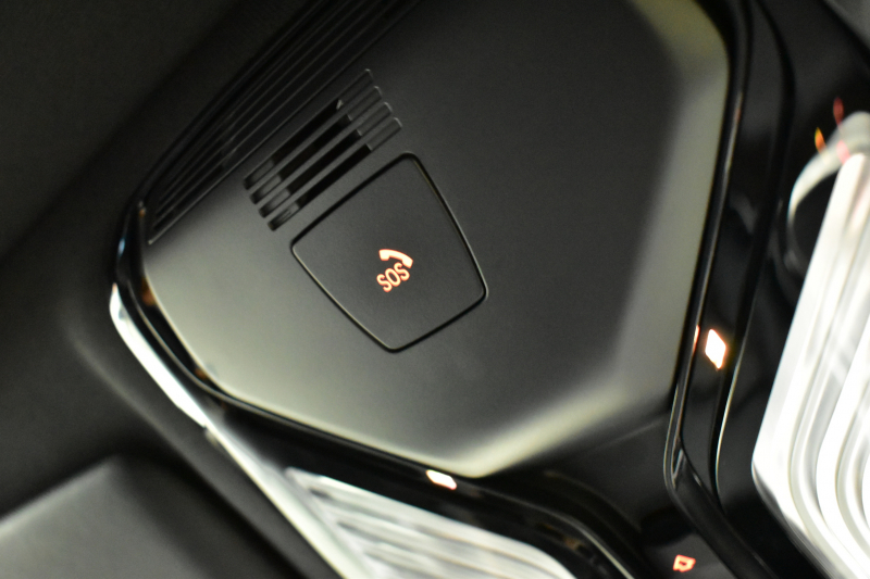 BMW 3シリーズ 320d Xﾄﾞﾗｲﾌﾞ Mｽﾎﾟｰﾂ 4WD ﾃﾞﾋﾞｭｰ&ｺﾝﾌｫｰﾄP ｻﾝﾙｰﾌ 全周囲ｶﾒﾗ ﾋｰﾀｰ付黒革電動ｽﾎﾟｰﾂｼｰﾄ 19AW 電動ﾄﾗﾝｸ ﾜｲﾔﾚｽ充電 追従ACC LEDﾍｯﾄﾞﾗｲﾄ ﾗｲﾌﾞｺｯｸﾋﾟｯﾄ ｱｯﾌﾟﾙｶｰﾌﾟﾚｲ  側面衝突&車線変更&逸脱&歩行者警告 液晶ﾒｰﾀｰ 後退ｱｼｽﾄ 2年保証