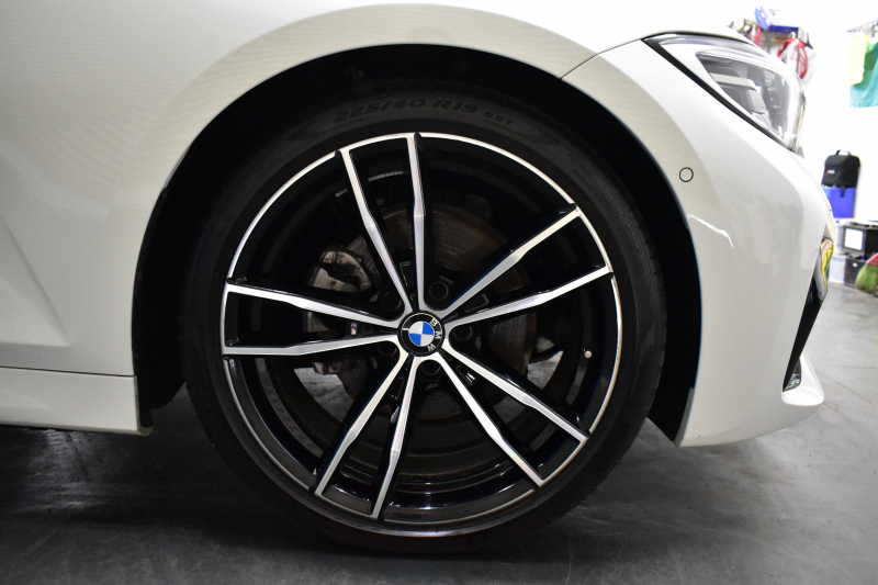 BMW 3シリーズ 320d Xﾄﾞﾗｲﾌﾞ Mｽﾎﾟｰﾂ 期間限定特別掲載！ 4WD ﾃﾞﾋﾞｭｰ&ｺﾝﾌｫｰﾄP ｻﾝﾙｰﾌ 全周囲ｶﾒﾗ ﾋｰﾀｰ付黒革電動ｽﾎﾟｰﾂｼｰﾄ 19AW 電動ﾄﾗﾝｸ ﾜｲﾔﾚｽ充電 追従ACC LEDﾍｯﾄﾞﾗｲﾄ ﾗｲﾌﾞｺｯｸﾋﾟｯﾄ ｱｯﾌﾟﾙｶｰﾌﾟﾚｲ  側面衝突&車線変更&逸脱&歩行者警告 液晶ﾒｰﾀｰ 2年保証
